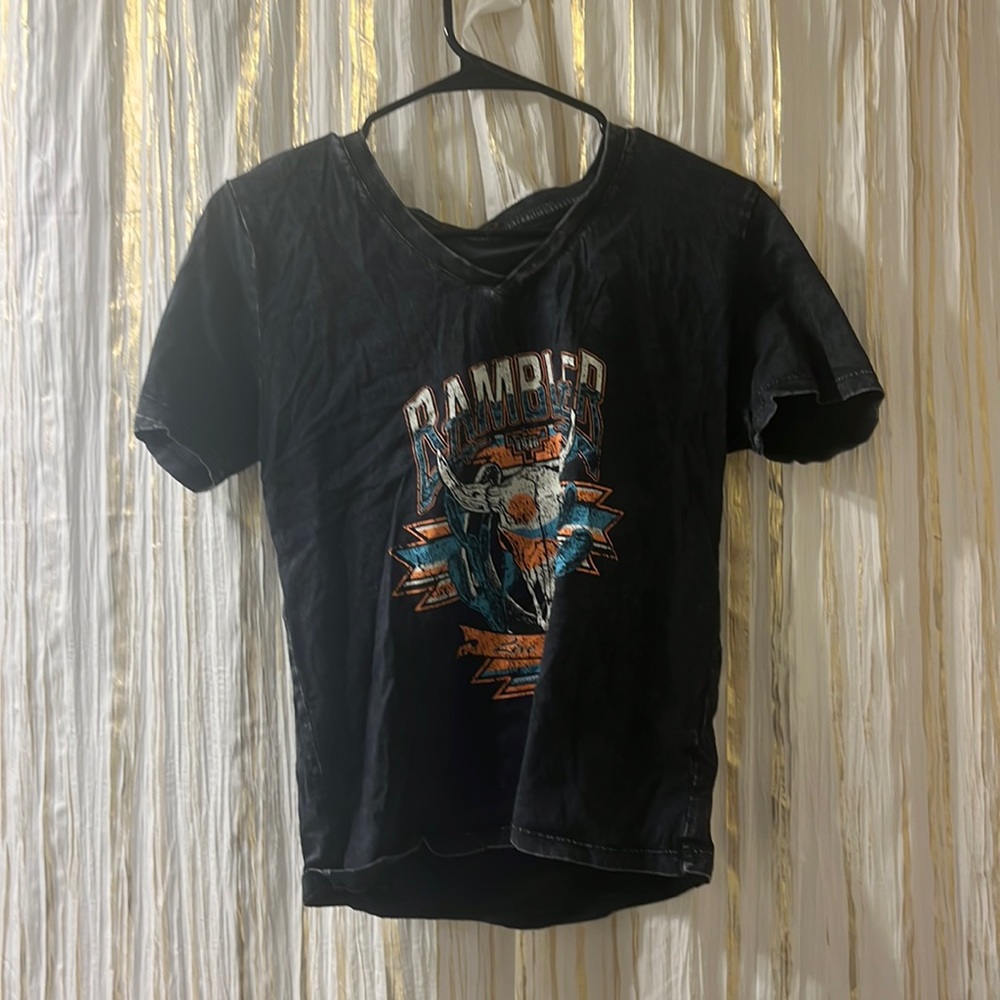 Black tshirt